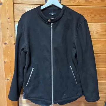 블랙 플리스 자켓 지퍼 포함