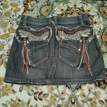 데님 미니 스커트 S 사이즈 깃털 자수