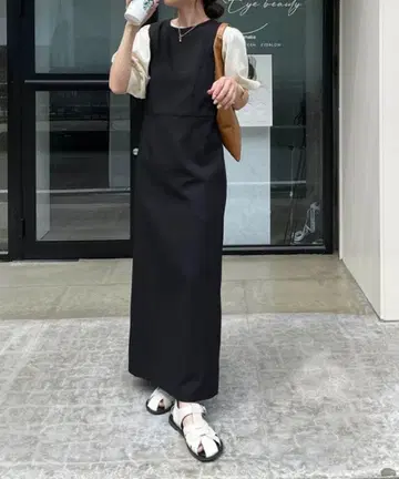 CAPRICIEUX LE'MAGE 백 벨트 점프 스커트