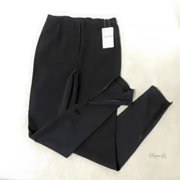 미사용 NOBLE 스트레치 밑단 지퍼 스키니 팬츠 노블 블랙 새상품