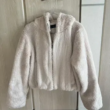 ZARA 코트 후드 부착 보들보들 폭신폭신 S 사이즈 크림