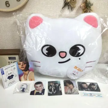 스키즈 현진 지니레트 쿠션 피규어 트레이딩 카드