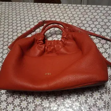 IBIZA 레드 가죽 숄더백