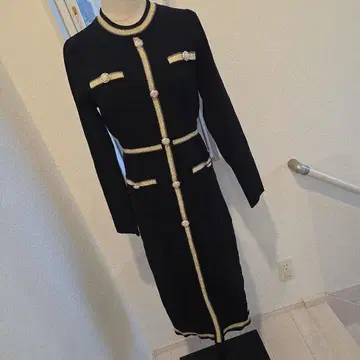 블랙 니트 원피스 긴팔 골드 트리밍 53