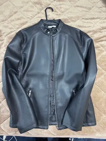 블랙 합성 피혁 자켓 L 사이즈