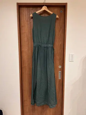 BEAUTY&YOUTH 그린 슬리브리스 원피스