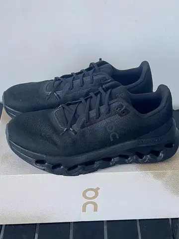 On 클라우드틸트 런닝 슈즈 스니커즈 블랙