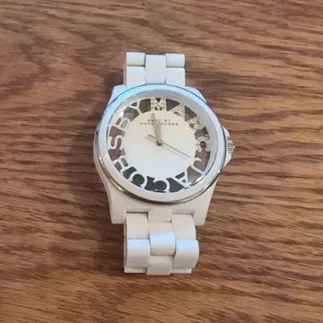 Marc Jacobs 화이트 시계