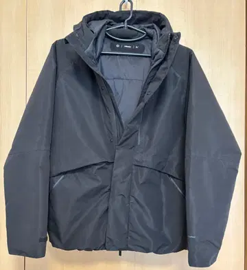 워크맨 X 쉘터 3L 블랙 마운틴 후드티