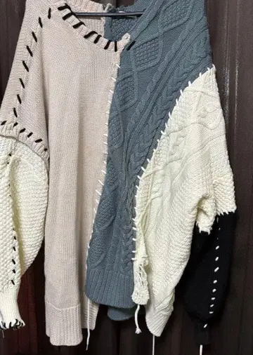 오버 사이즈 케이블 니트 스웨터