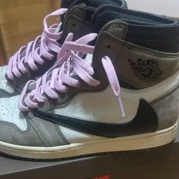 트래비스 다크 모카