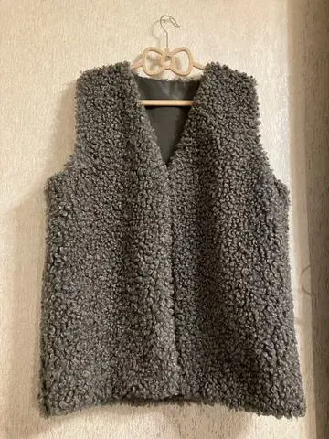 에코 퍼 베스트 그레이 푸들 퍼 베스트 새상품급