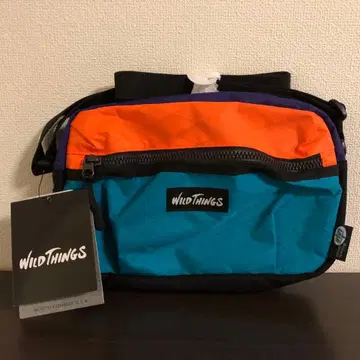 WILD THINGS 원포인트 로고 나일론 숄더백 멀티 컬러
