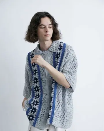 플라워 크로셰 하프 슬리브 셔츠