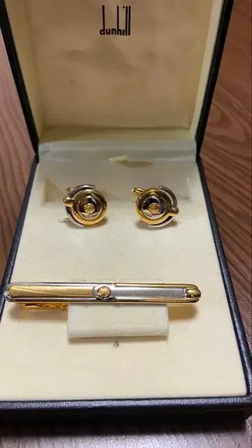 dunhill 커프스 단추와 넥타이핀 세트