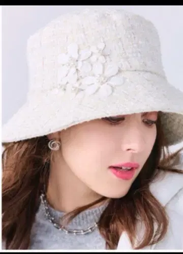 화이트 트위드 버킷 햇