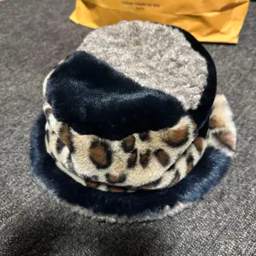 CA4LA 카시라 퍼 버킷 햇 패치워크 레오파드 무늬 베이지 블랙