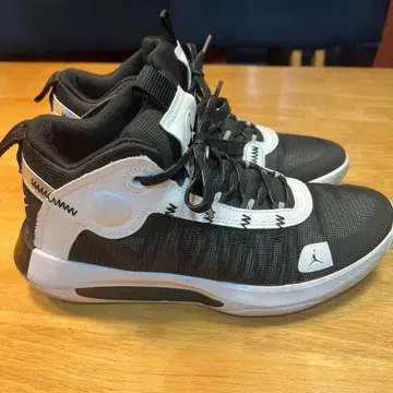 조던 스니커즈 블랙/화이트