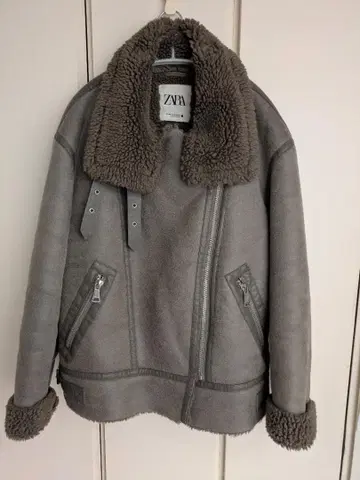 ZARA 보아 옷깃 아우터