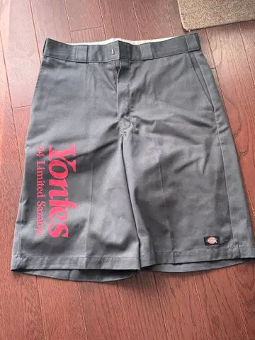 Dickies 루즈핏 차콜 하프 팬츠 페스티벌 마킹