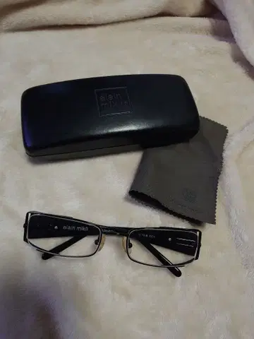 알랭 미클리 69-B CC1 안경