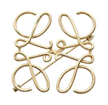 마지막 1점! 골드 리본 디자인 브로치