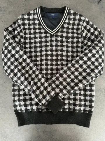 캘러웨이 체크 무늬 V넥 스웨터 M 사이즈
