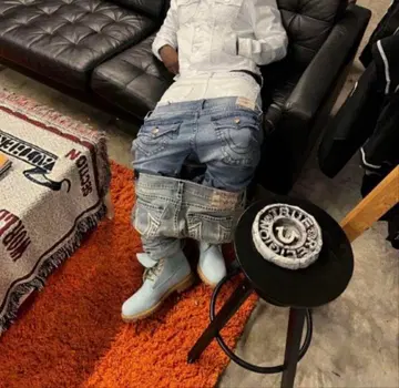 트루릴리젼 빅 티 30/33