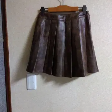 [ 하자품 ] 브라운 플리츠 스커트 합성 피혁