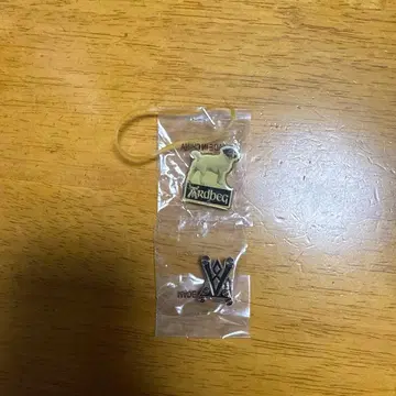 Ardbeg 강아지 캐릭터 핀 배지