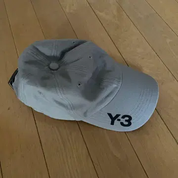 Y-3 그레이 야구 모자