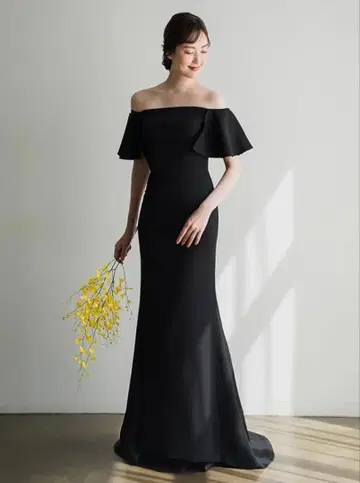블랙 오프숄더 드레스