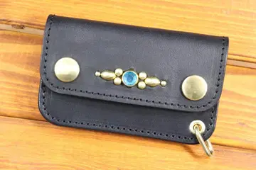 스터드 미니 트래커 지갑 도치기 가죽 사용 비둘기 모양 콩단추 부착