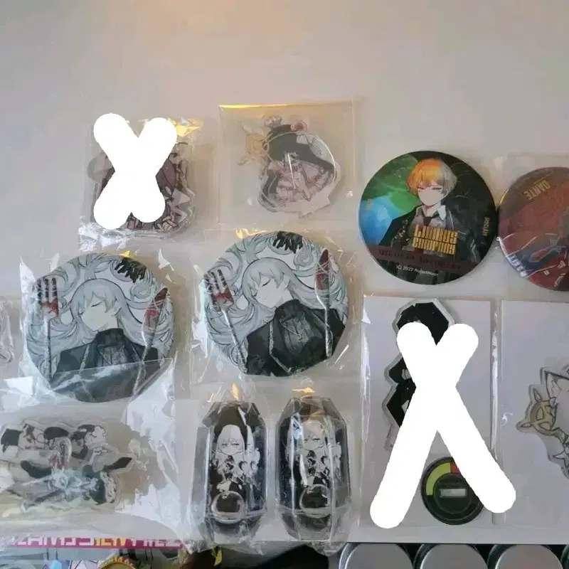 라오루,림버스,로보토미 아크릴및 기타 굿즈 판매합니다