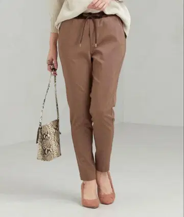 그린 레이블 릴랙싱 FM 드로스트 테이퍼드 팬츠