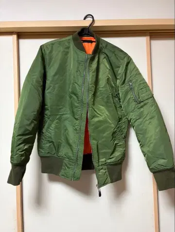 SPINNS 올리브 그린 MA-1 자켓