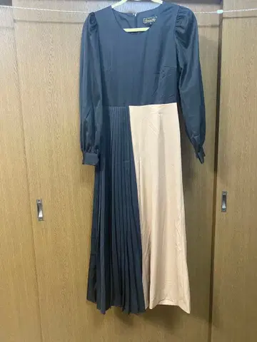 투톤 컬러 플리츠 원피스 S