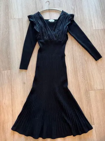 LILY BROWN 블랙 리브 롱 원피스