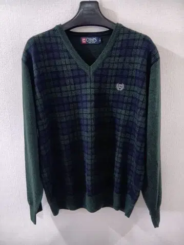 CHAPS 체크 무늬 V넥 스웨터