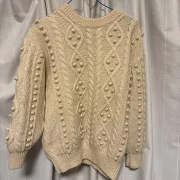 아이보리 케이블 니트 스웨터 긴팔