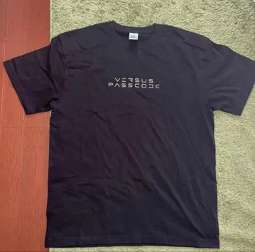 VERSUS PassCode 하루미라이 콜라보 티셔츠 블랙 XL