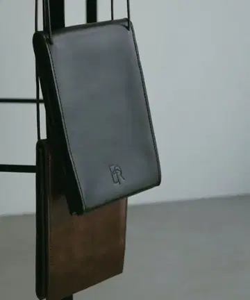 ETRE TOKYO 가죽 코드 숄더 미니백