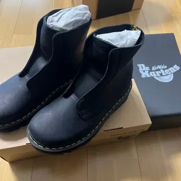 닥터마틴 새상품 블랙 부츠