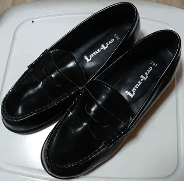 LITTLE LEAD 블랙 로퍼 24.0