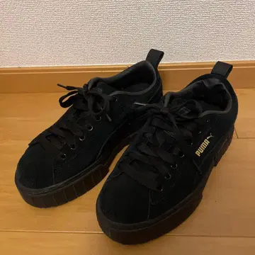 PUMA 블랙 스웨이드 스니커즈 23cm