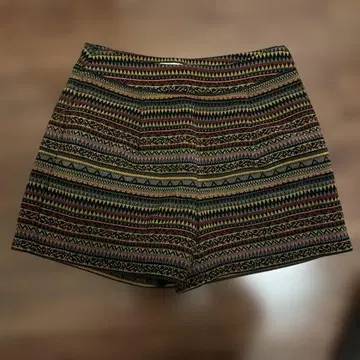 EGOIST 기하학 패턴 숏팬츠