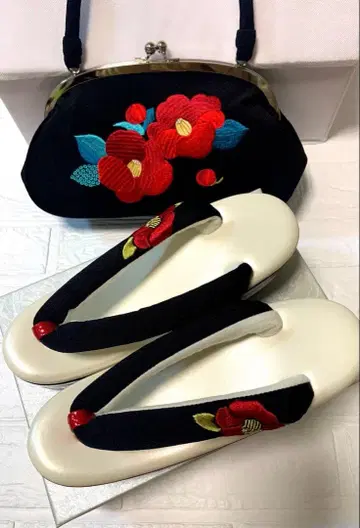 성인식 졸업식에 통굽 조리 백 동백꽃 잎