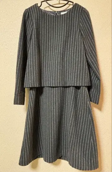 긴팔 셋업 그레이 스트라이프