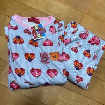 wiggle wiggle care bares 룸웨어