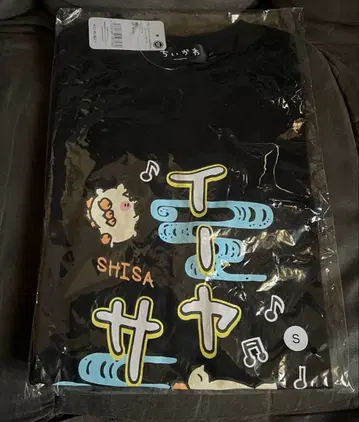 치이카와 (먼작귀) 시사 기념품 가게 이이야사사 블랙 S 사이즈 티셔츠